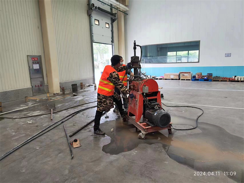 霞浦厂房地面下沉塌陷注浆加固施工